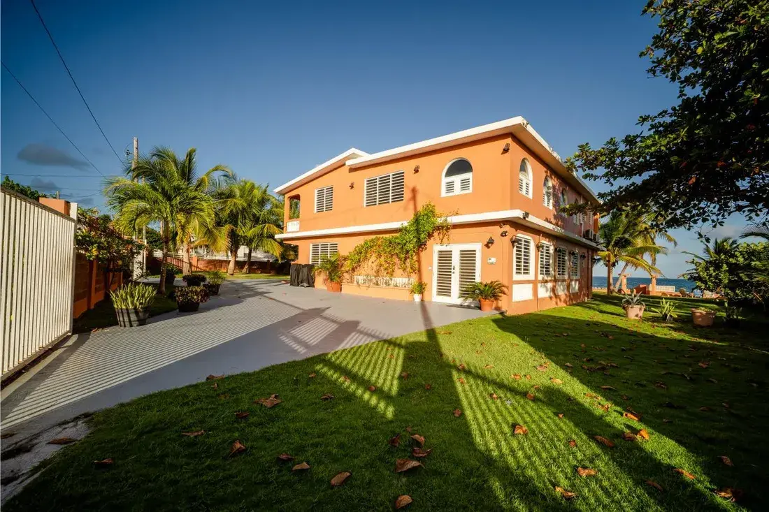 True Beachfront Living At Casa Del Mar